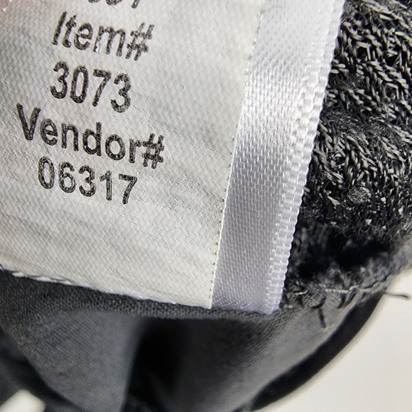 Eddie Bauer Capri Pant Women 8 Travex Gray Geometric Hiking (30x20) - Picture 10 of 10